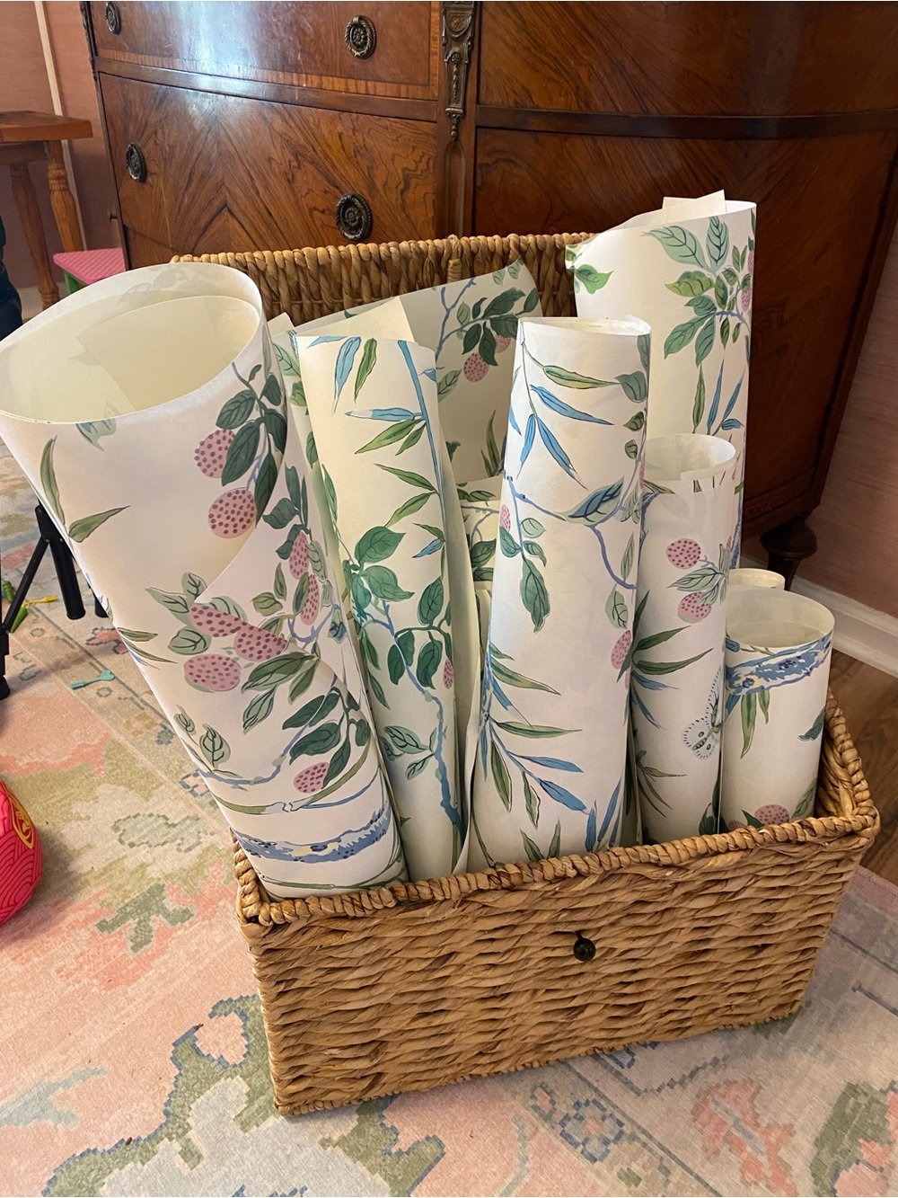 Botanical Floral Wallpaper Roll Set in White, Green & Pink Thibaut Claire